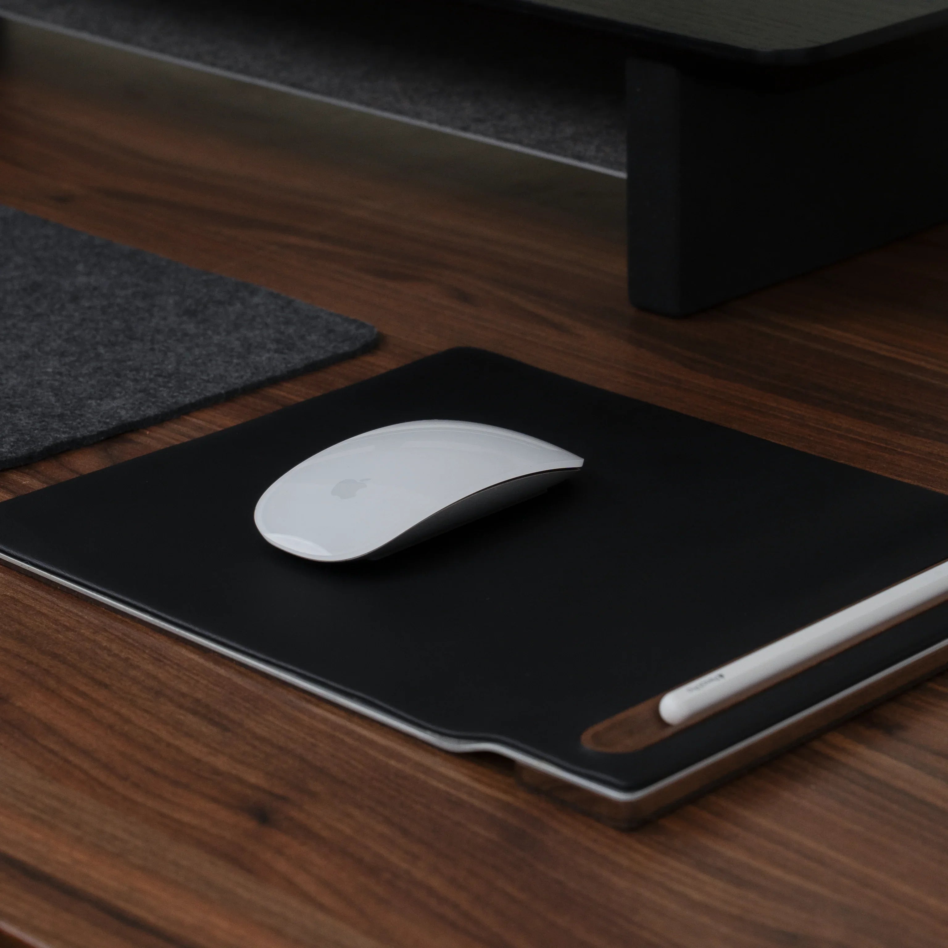 Mouse Pad v2.0 | Leather & Walnut