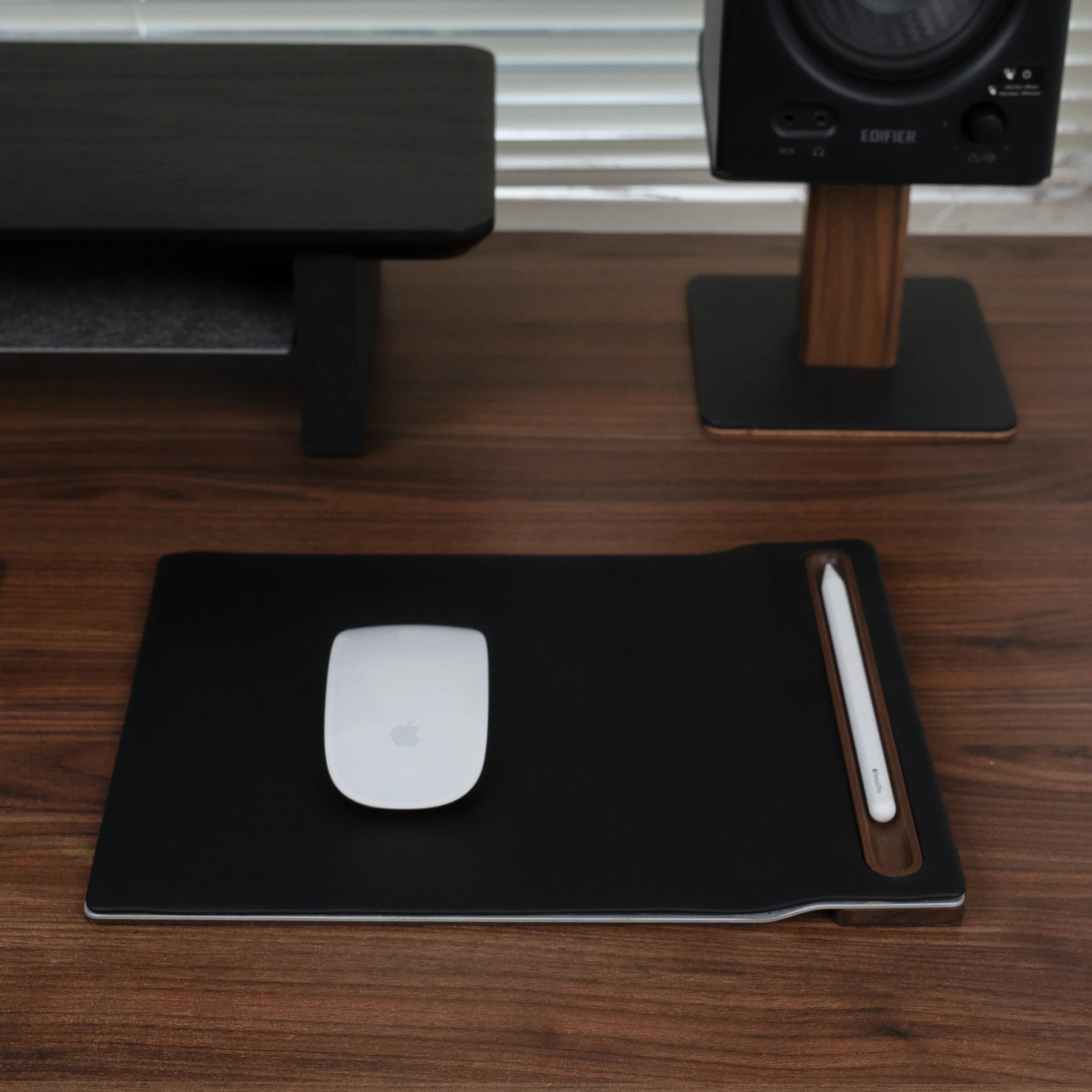Mouse Pad v2.0 | Leather & Walnut