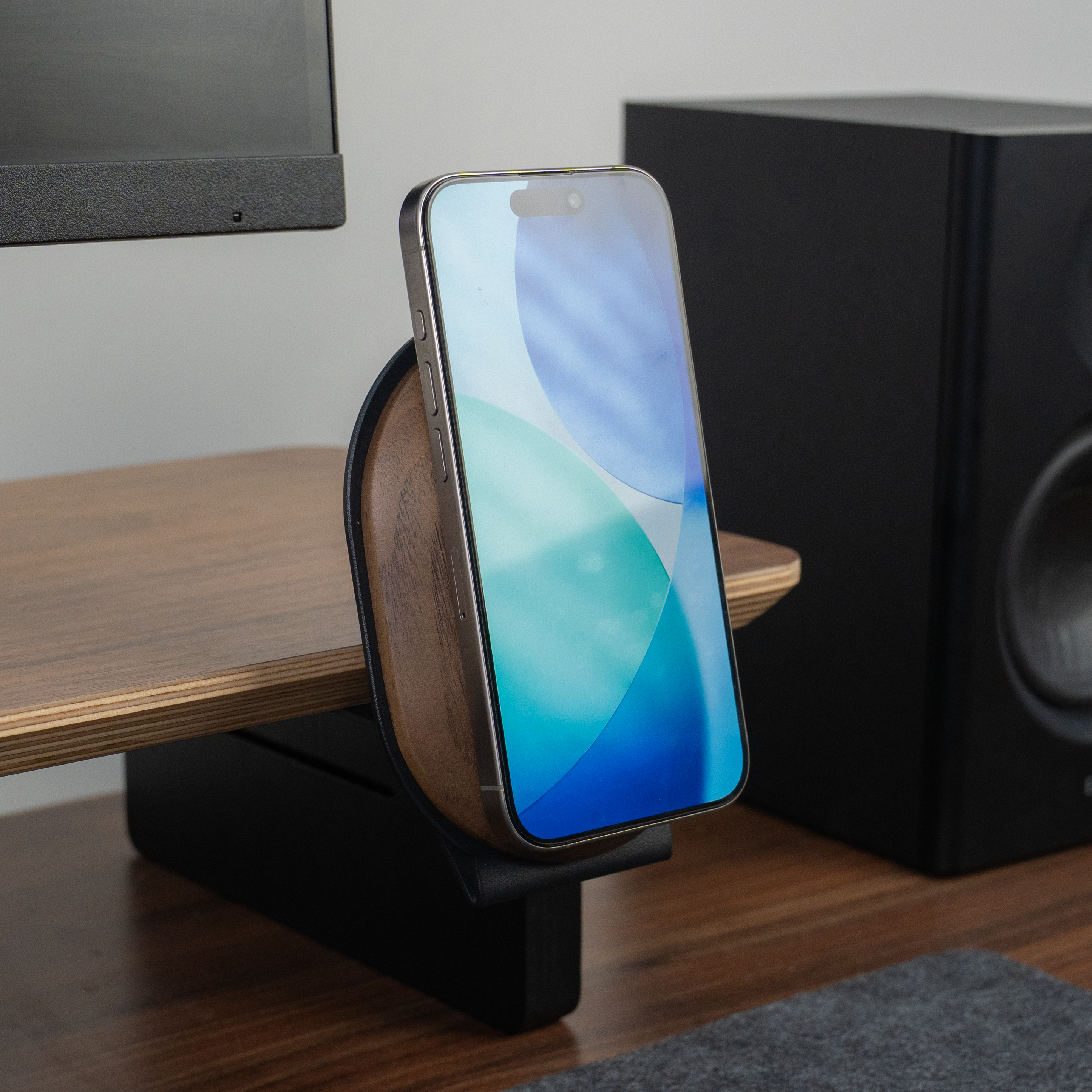 Wooden MagSafe Holder | The Modular