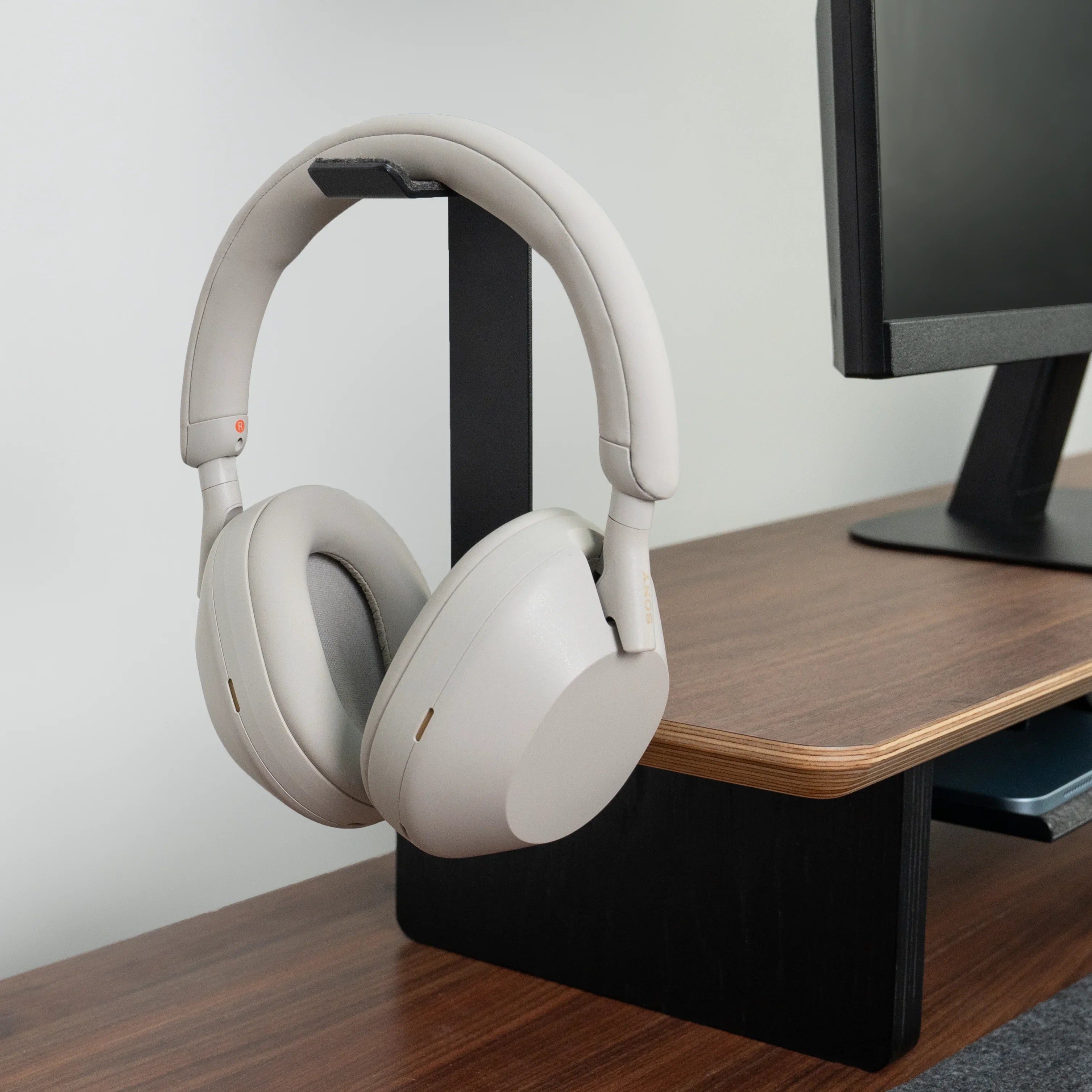 Headphone Holder | The Modular