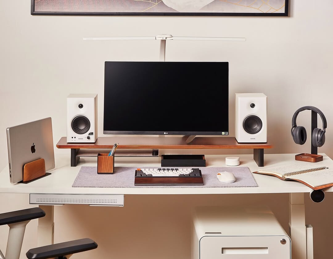 Desk accessories spacet