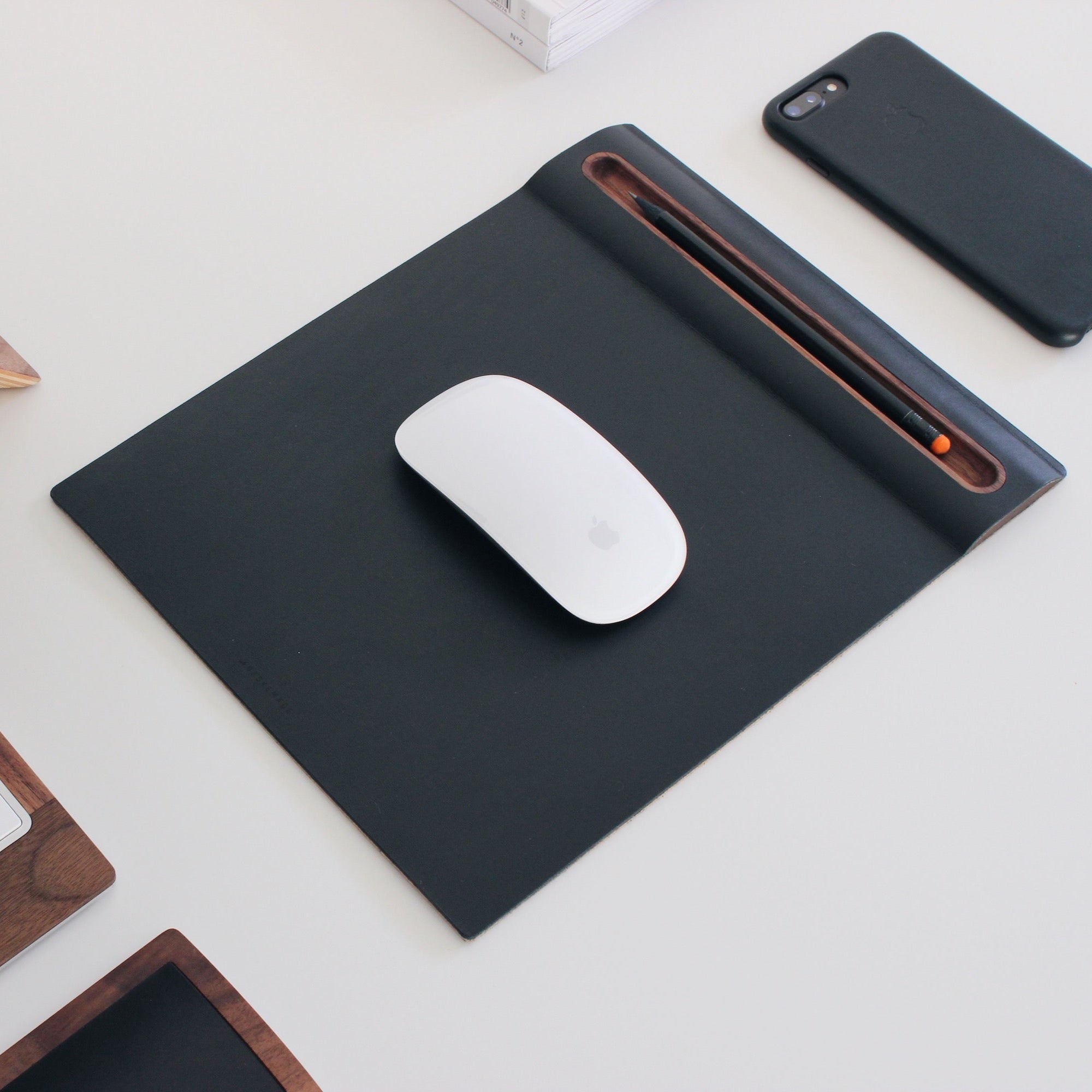 Mouse Pad v2.0 | Leather & Walnut